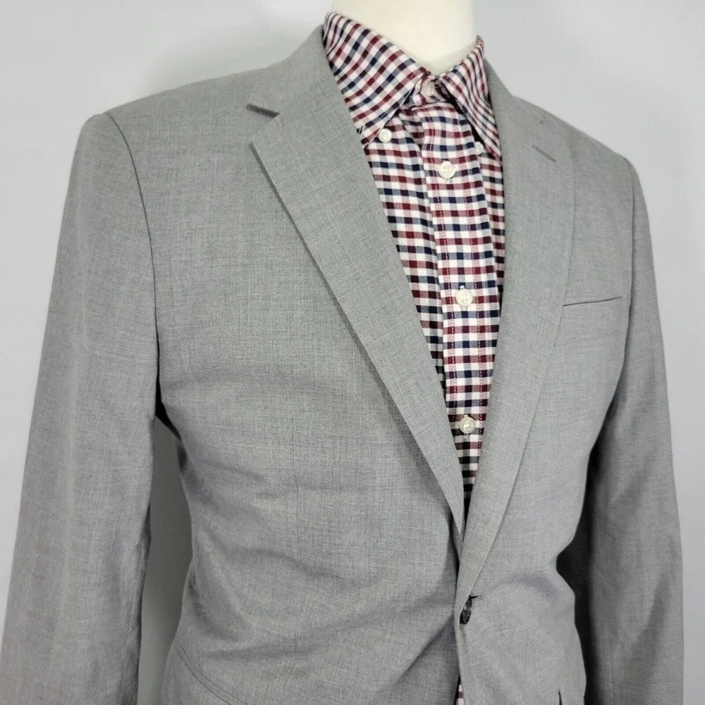 Banana Republic Men's Sport Coat Blazer Two Button Gray Poly Blend Size‎ 40R